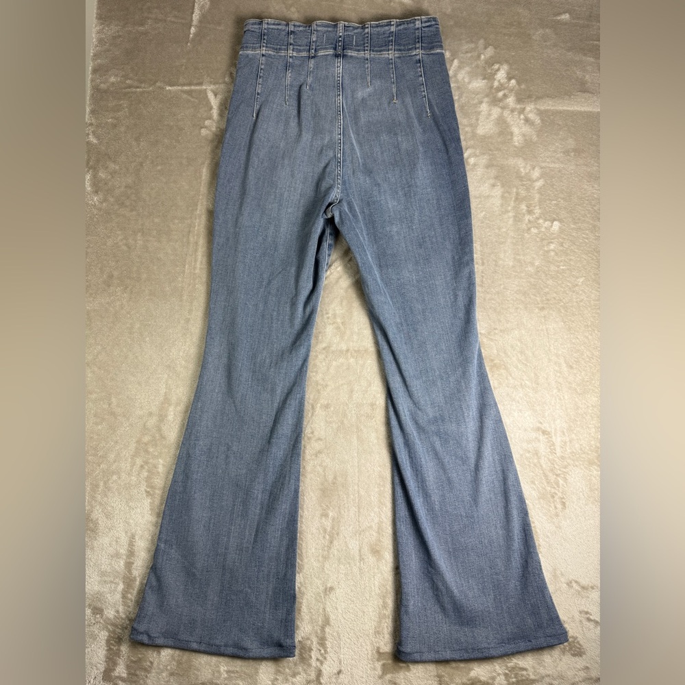 Free People WE THE FREE Jayde Flare Jeans Size 32 Light‎ Wash High Rise Stretch - Picture 6 of 16